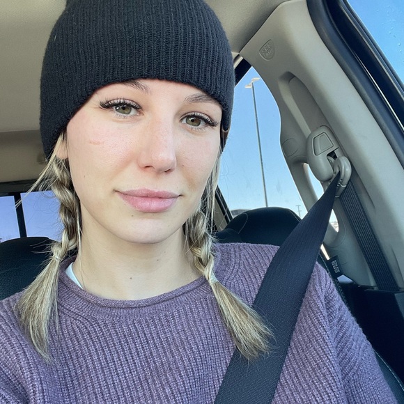 Meet your Posher, Katie - Picture 1 of 1